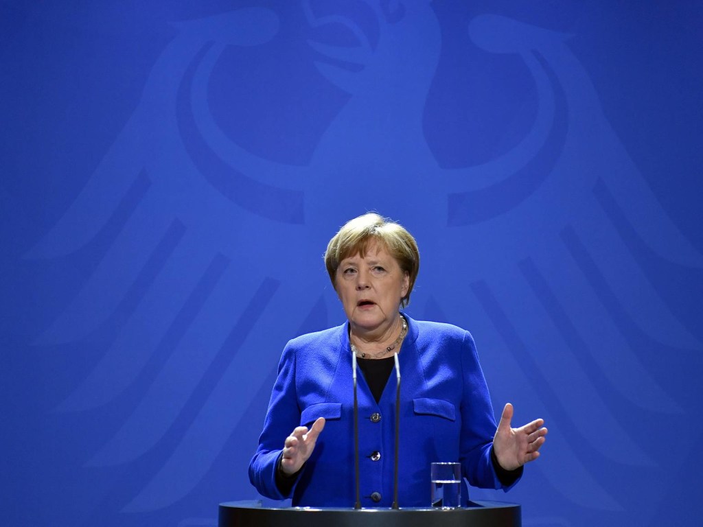 Меркель оказалась на домашнем карантине