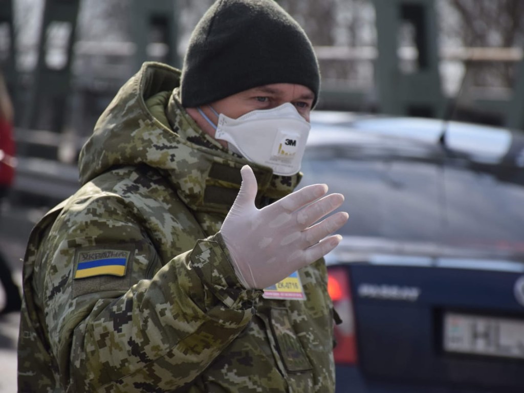 Кабмин анонсировал тотальное закрытие границ Украины