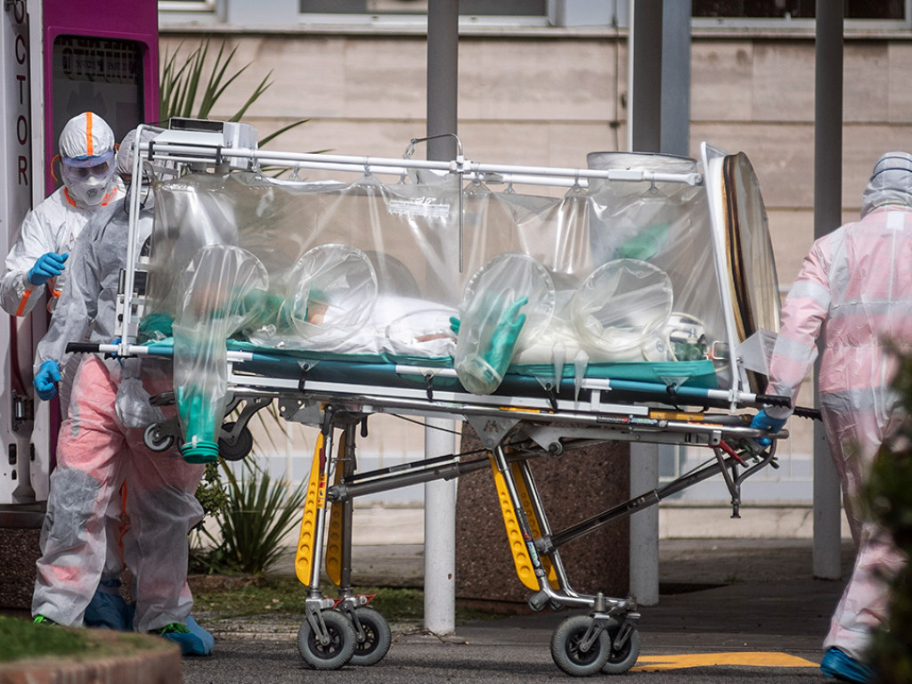 В Италии более восьми тысяч жертв коронавируса