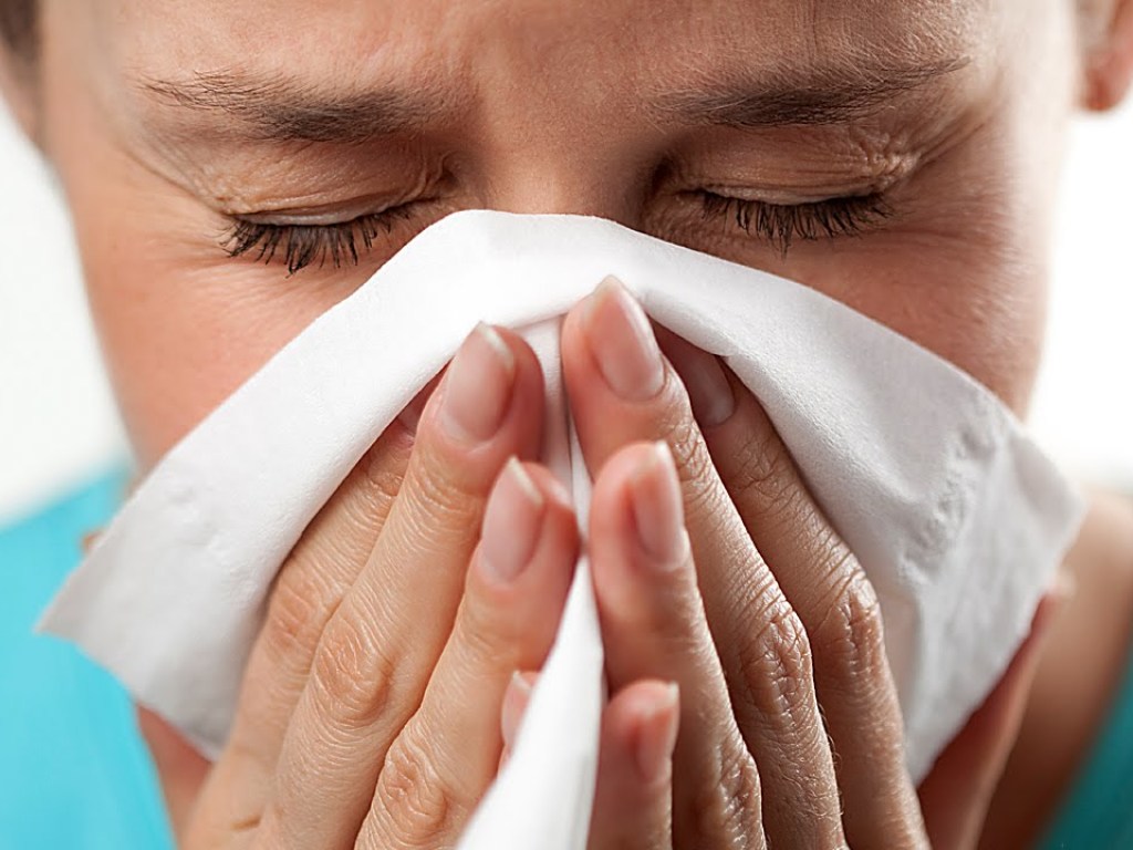 Весенняя аллергия: как ей противостоять и можно ли избавиться