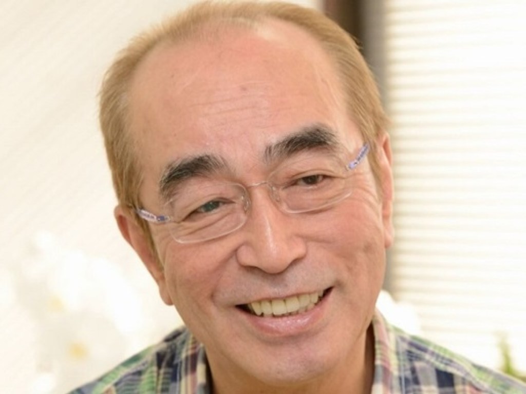 От осложнения коронавируса умер известный японский комик (ФОТО)