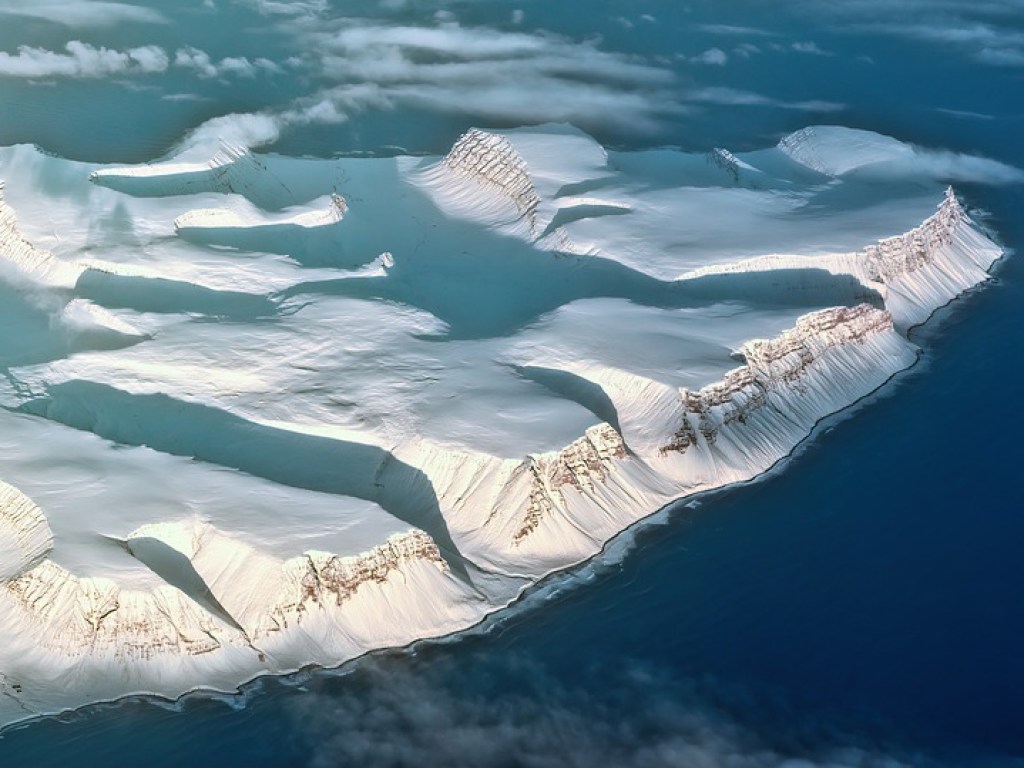 Таяние ледников в Антарктиде вызвало панику у ученых