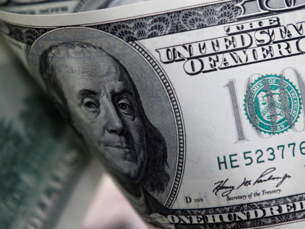 НБУ назвал сумму денежных переводов заробитчан за 2019 год