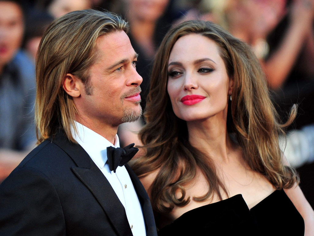 Анджелина Джоли хочет запретить Брэду Питту видеть детей