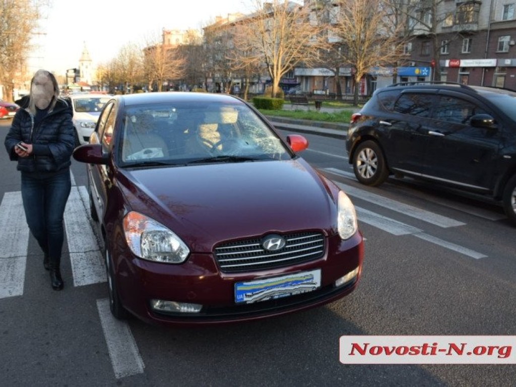 Авто Hyundai в Николаеве сбило пешехода на «зебре» (ФОТО)
