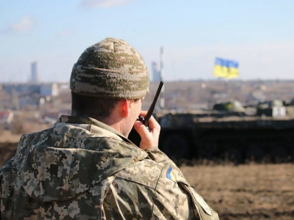 Сутки на Донбассе: 15 обстрелов, трое раненых