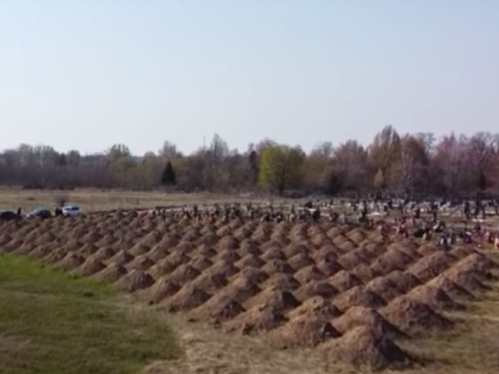В Днепре выкопали 600 могил для возможных жертв коронавируса (ФОТО, ВИДЕО)