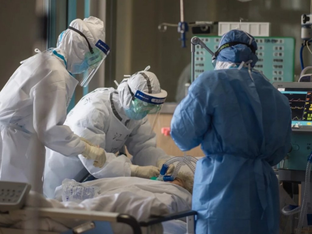 «В Китай возвращается коронавирус?»: в Поднебесной зафиксировано 1,6 тысяч новых случаев