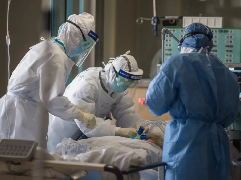 Инфекционист предрек новые «сюрпризы» для человечества от коронавируса