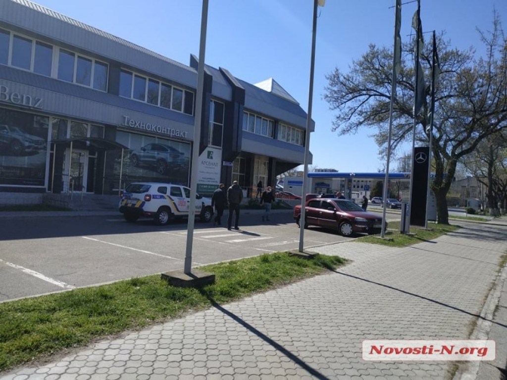 На месте конфликта обнаружили двоих раненых: В центре Николаева стреляли в криминального авторитета «Мультика» (ФОТО)