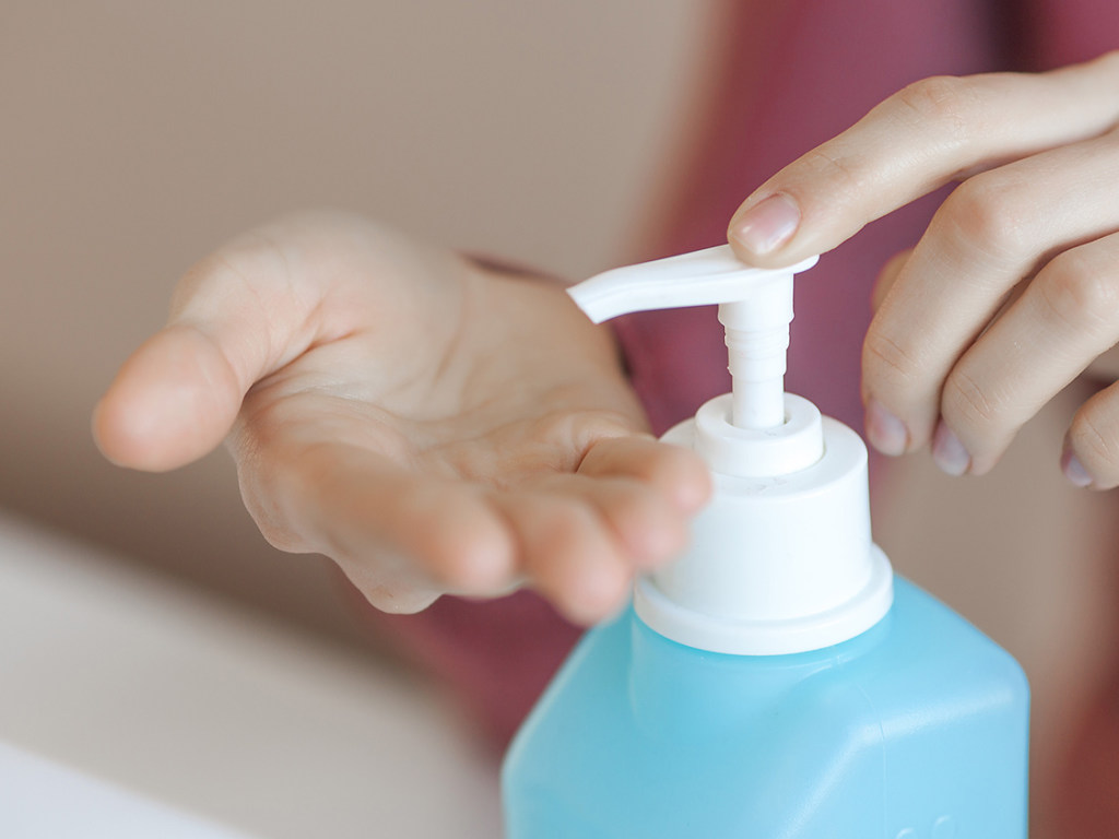 «Операция чистые руки»: определены самые эффективные антисептики