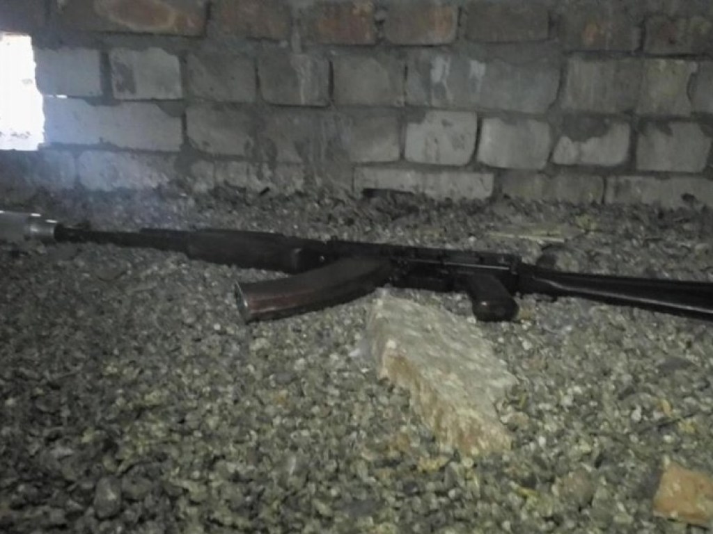 Покушение на криминального авторитета в Николаеве: в полиции показали оружие и позицию стрелка (ФОТО)