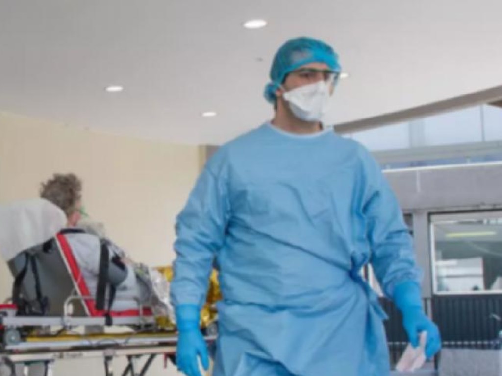 На Закарпатье зафиксировали 2 новых случая коронавируса: больные остаются дома