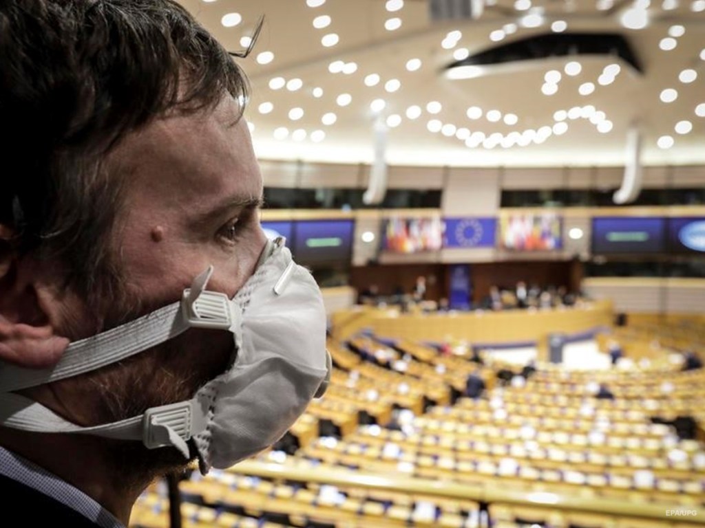 В Европарламенте поселят бездомных