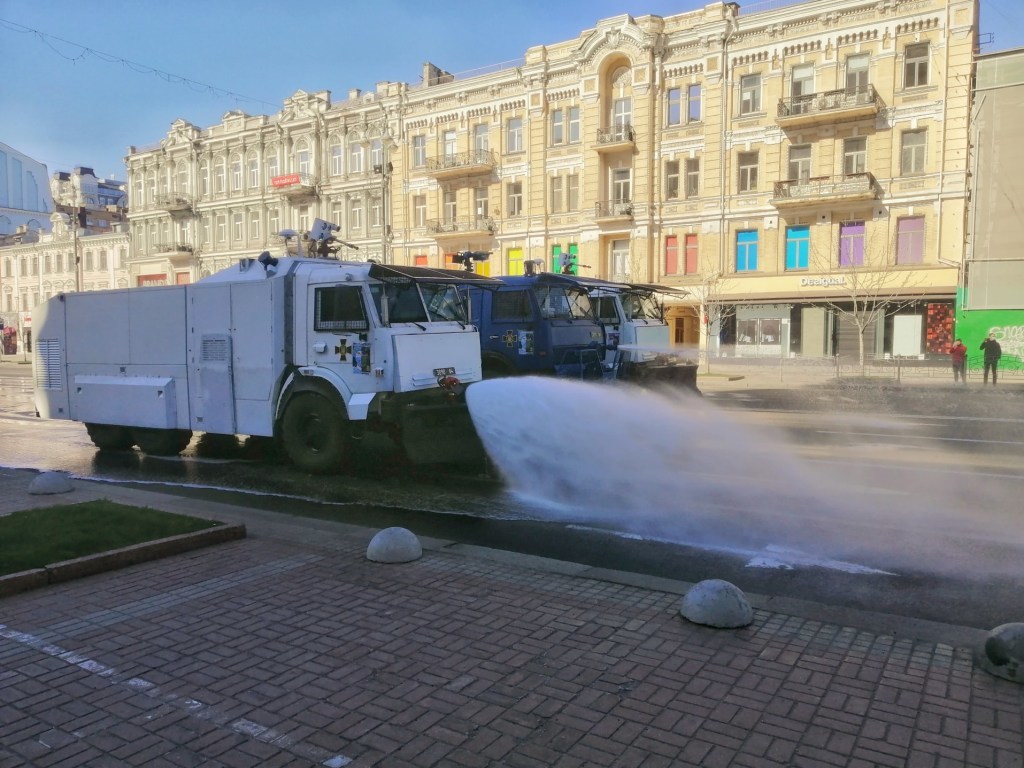 Киев выделил дополнительное финансирование на дезинфекцию улиц и домов