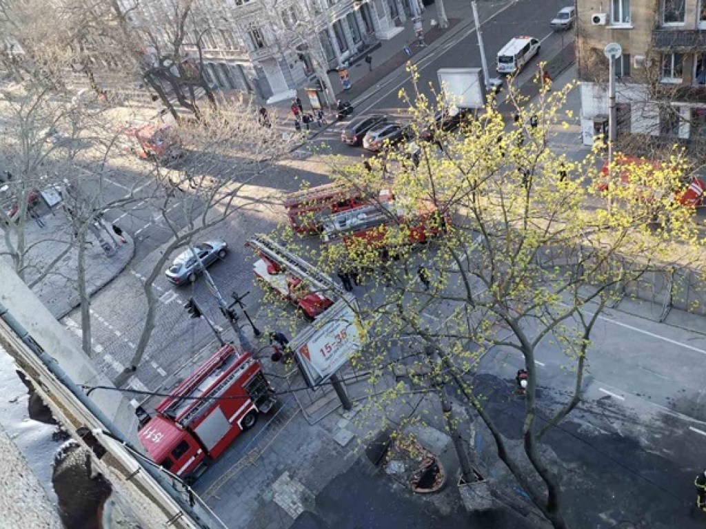 История повторяется: печально известный одесский колледж  опять горел (ФОТО)