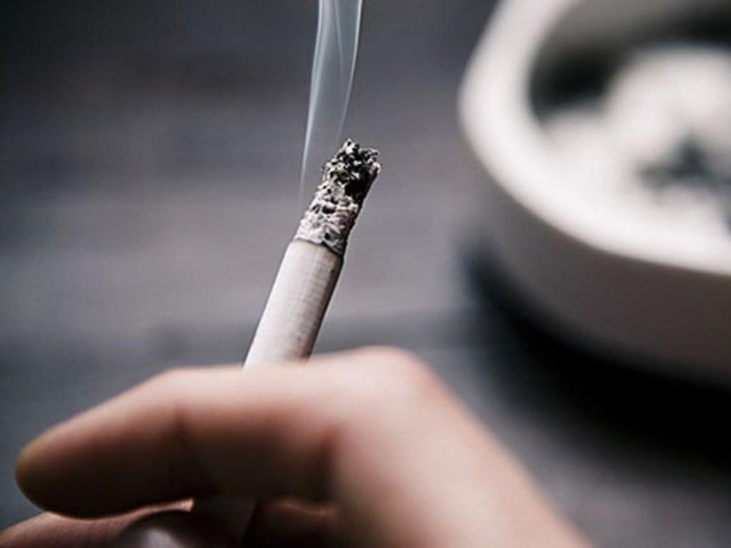 Ученые рассказали, кому будет сложнее всего бросить курить