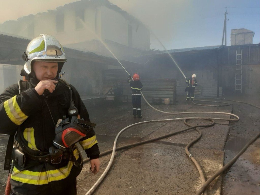 В селе в Ровенской области произошел пожар в мужском монастыре (ФОТО)