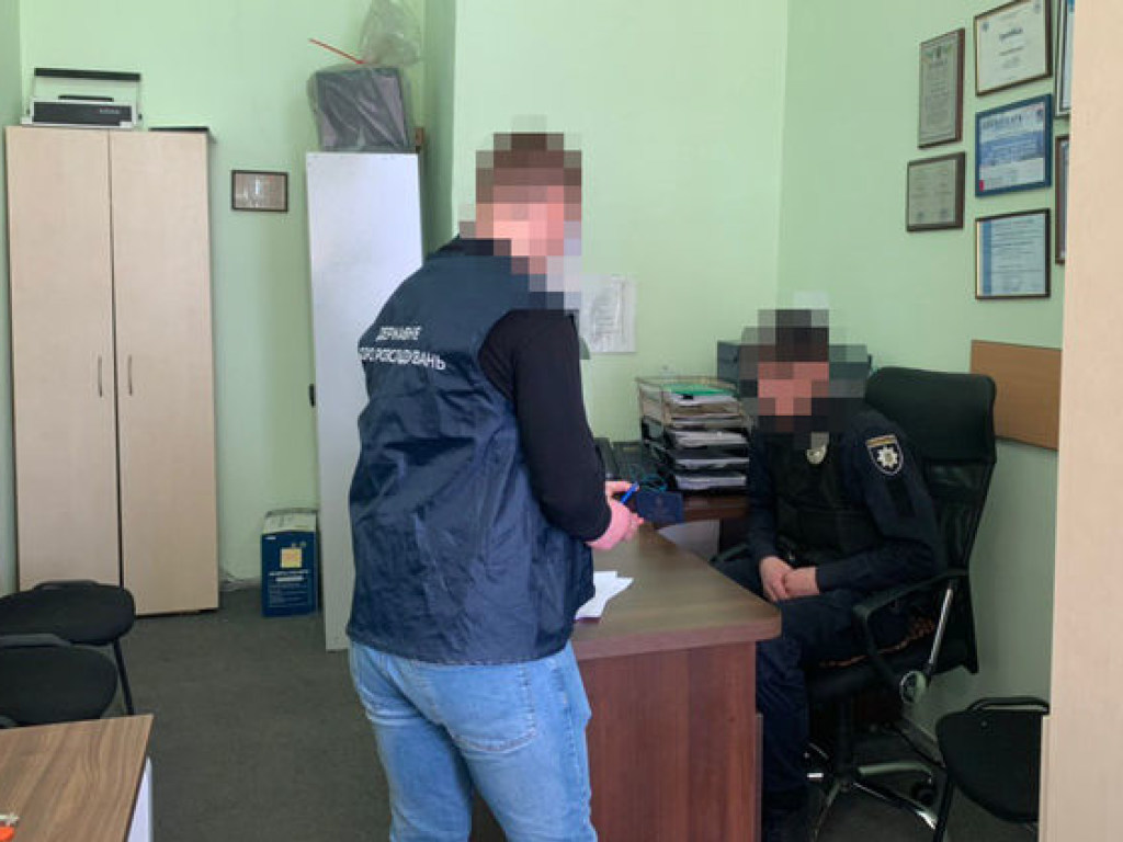 Могут посадить на 8 лет: патрульный в Киеве избил адвоката и его отца (ФОТО)