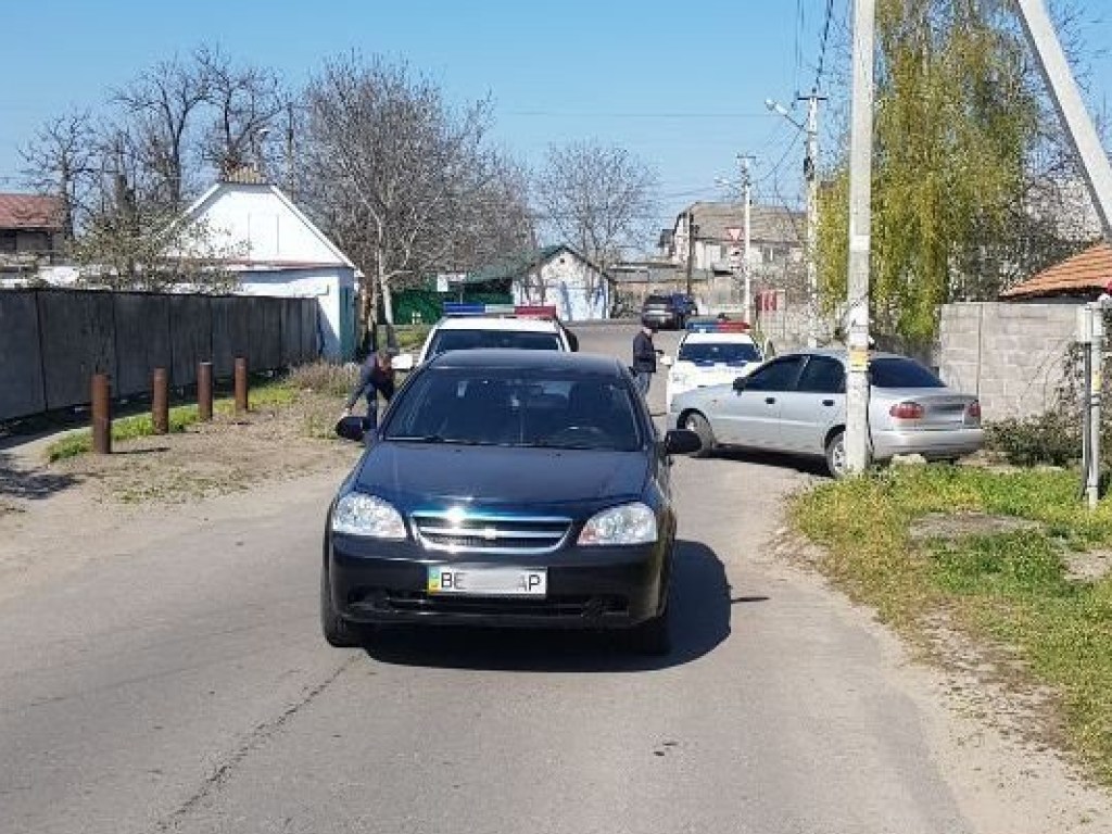 В Николаеве не поделили дорогу Chevrolet и Daewoo Lanos (ФОТО)