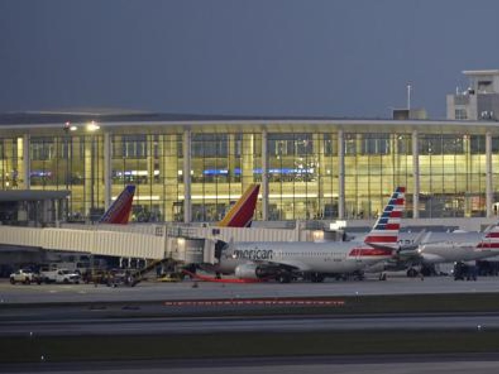В аэропорту штата Колорадо задержали голую пассажирку