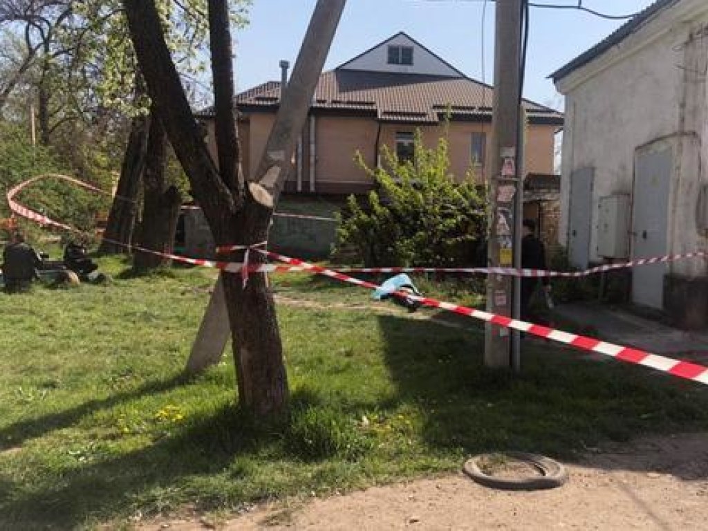 На улице в Кривом Роге застрелился 44-летний мужчина (ФОТО)