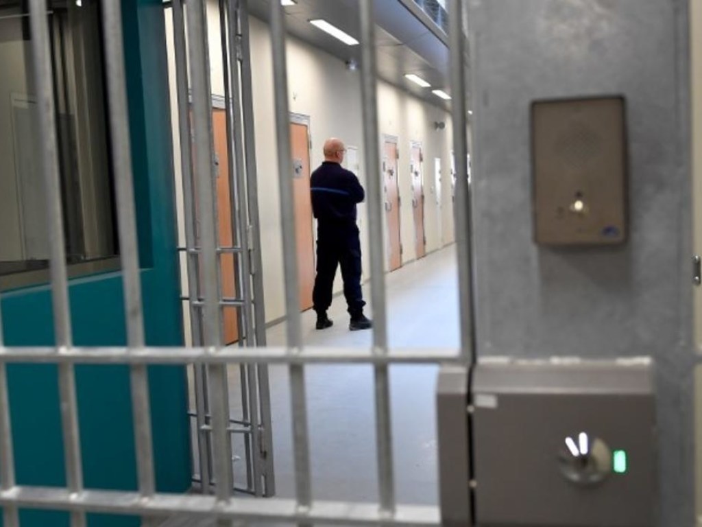 56-летний мужчина с коронавирусом сбежал из больницы в Кривом Роге: могут наказать тюрьмой