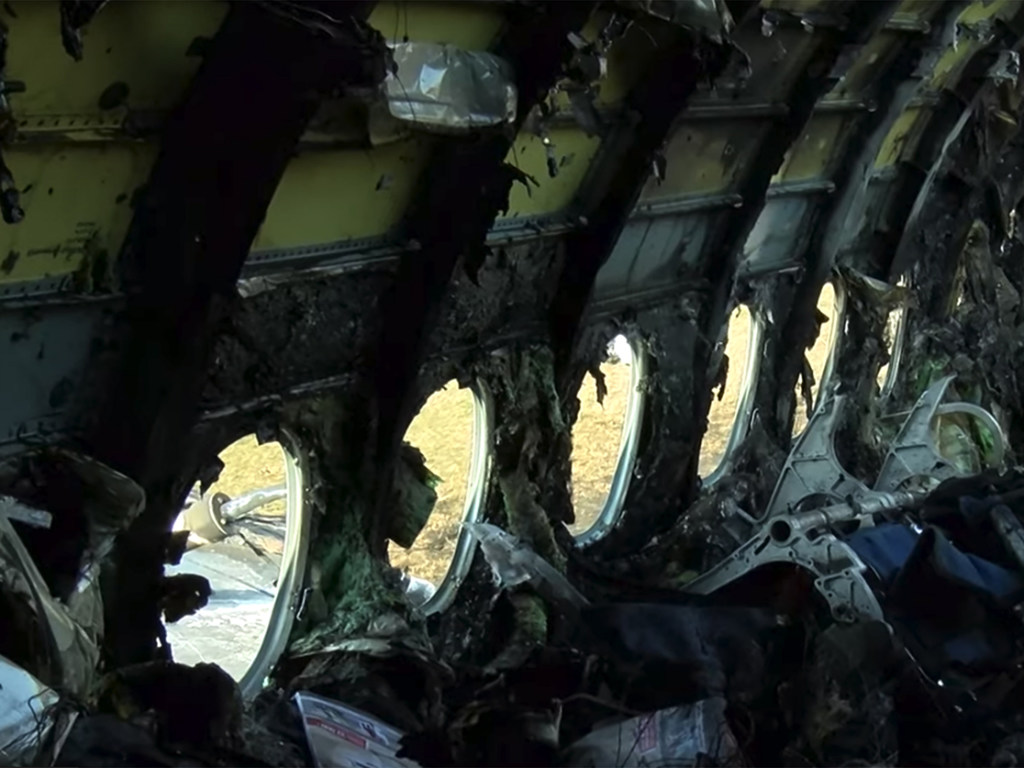 Неправильная посадка: Следком РФ опубликовал видео с места аварии самолета в «Шереметьево»