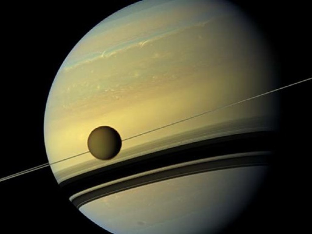 В NASA показали потрясающее фото Сатурна