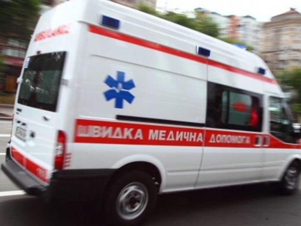 В Светловодске Кировоградской области женщина угодила под колеса Daewoo Lanos (ВИДЕО)