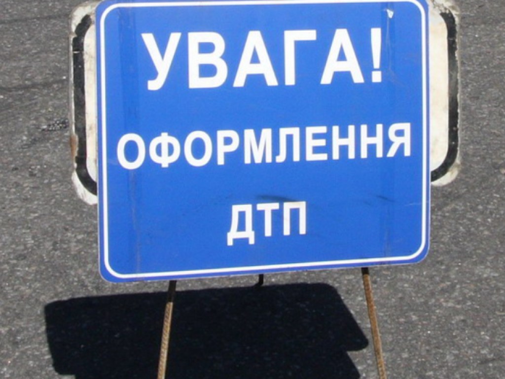 На пустой дороге в Мелитополе столкнулись два автомобиля (ФОТО)