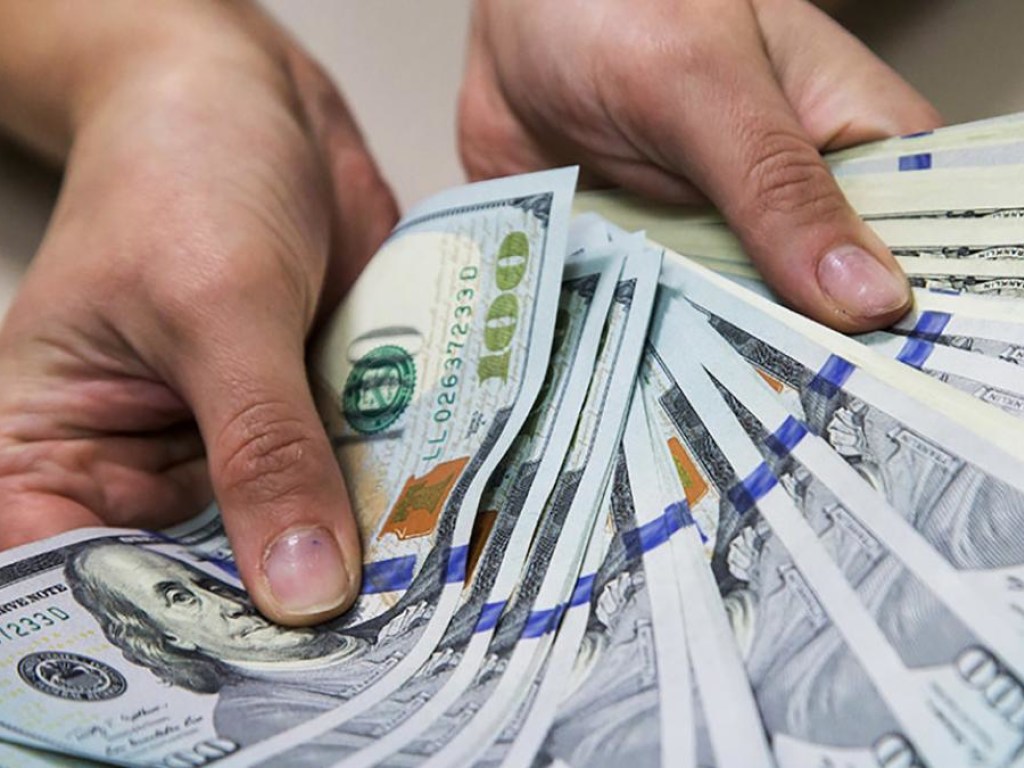 «Зарплата будет меньше, чем была»: Киевский инфекционист пожаловался на низкую оплату труда (ФОТО)