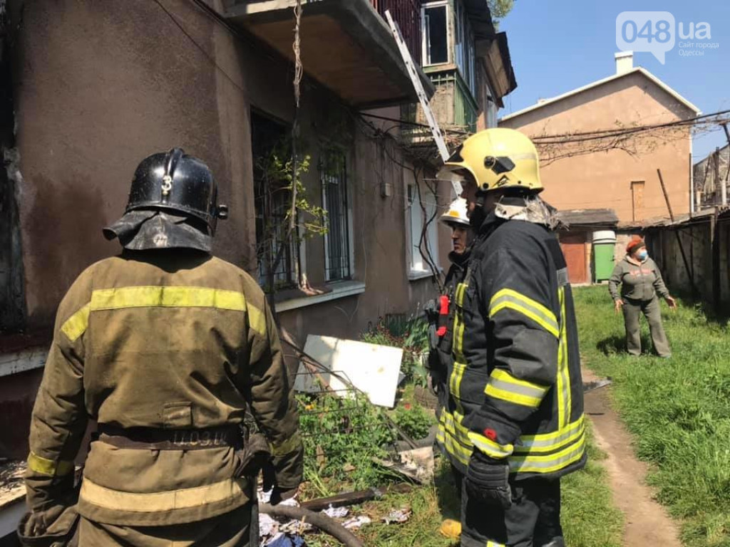 В Одессе произошел пожар в жилом доме (ФОТО)