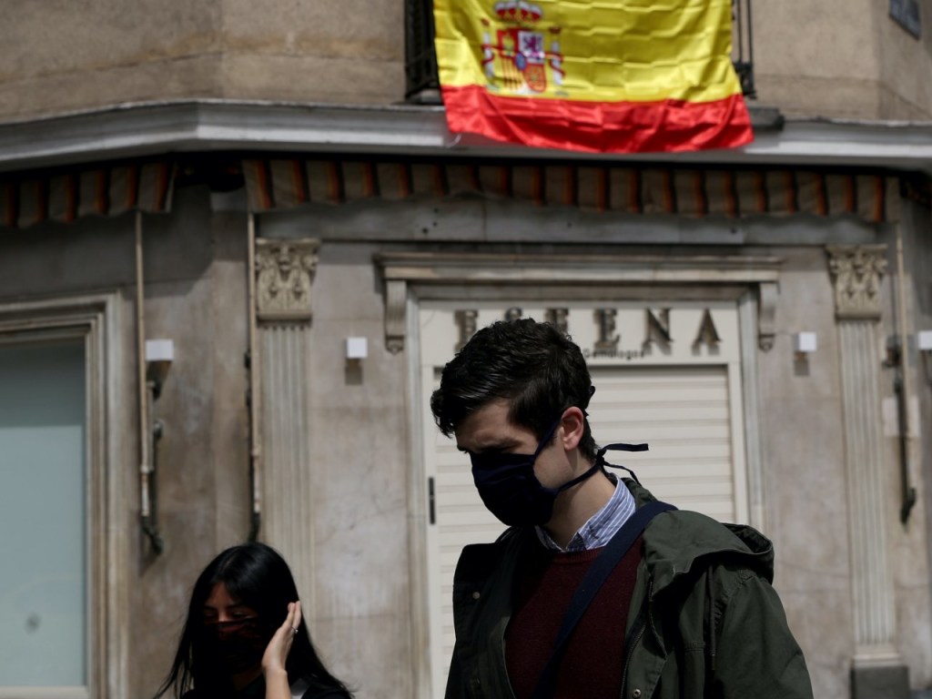 Власти Мадрида решили закрыть один из временных моргов