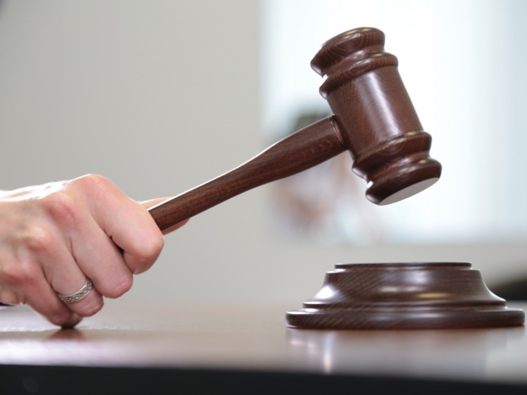 Суд в Чернигове временно закрыли из-за обвиняемого с коронавирусом