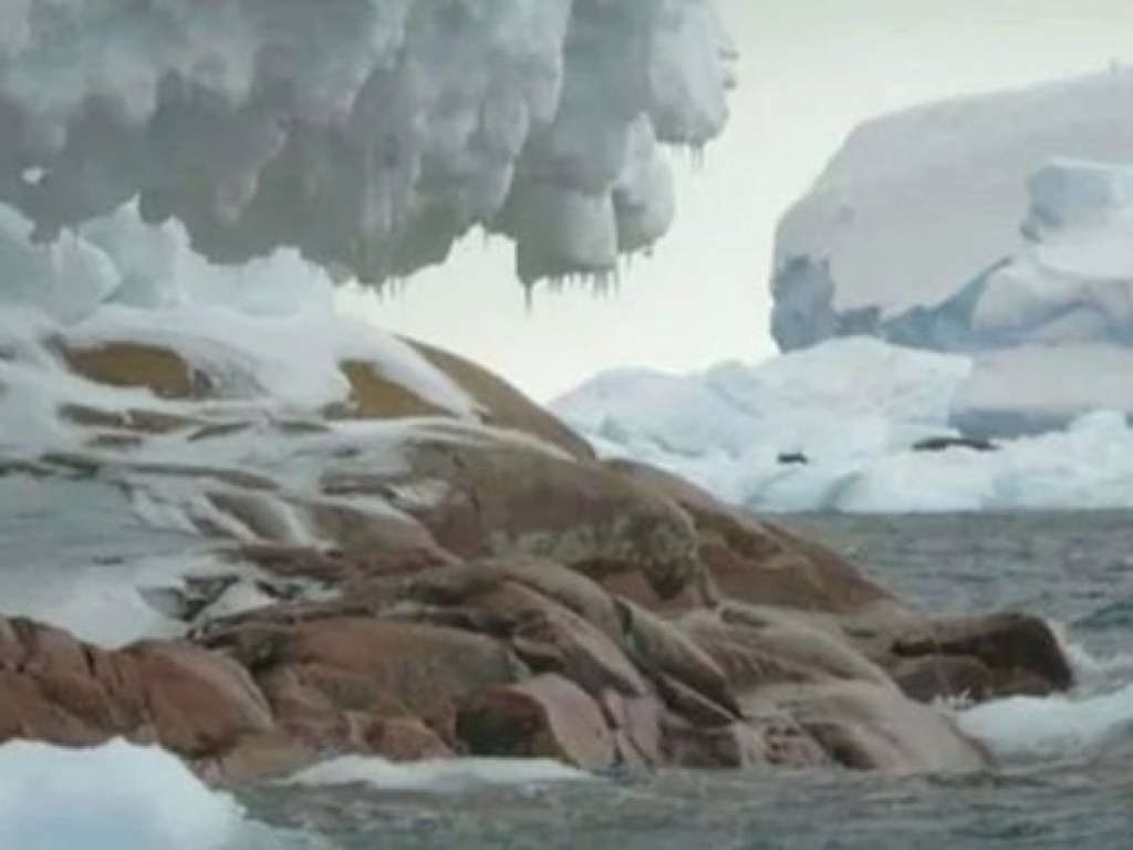Возле Южного полюса обнаружили загадочный остров (ВИДЕО)