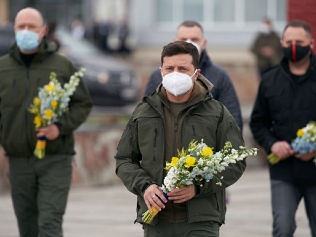 Зеленский отправился на место пожара в Чернобыльскую зону