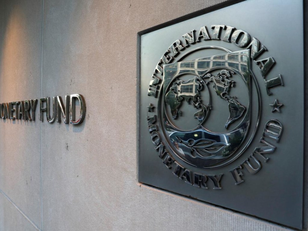 Экономист прокомментировал, почему МВФ списывает долги