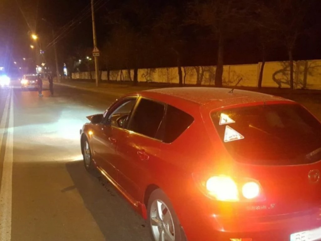 Автоледи на Mazda протаранила авто копов в Николаеве (ФОТО)