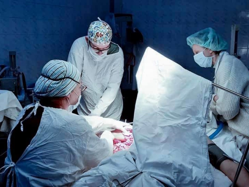 Их операции &#8212; это высший пилотаж: Львовские сосудистые хирурги спасли от ампутации руку пожилого пациента (ФОТО)