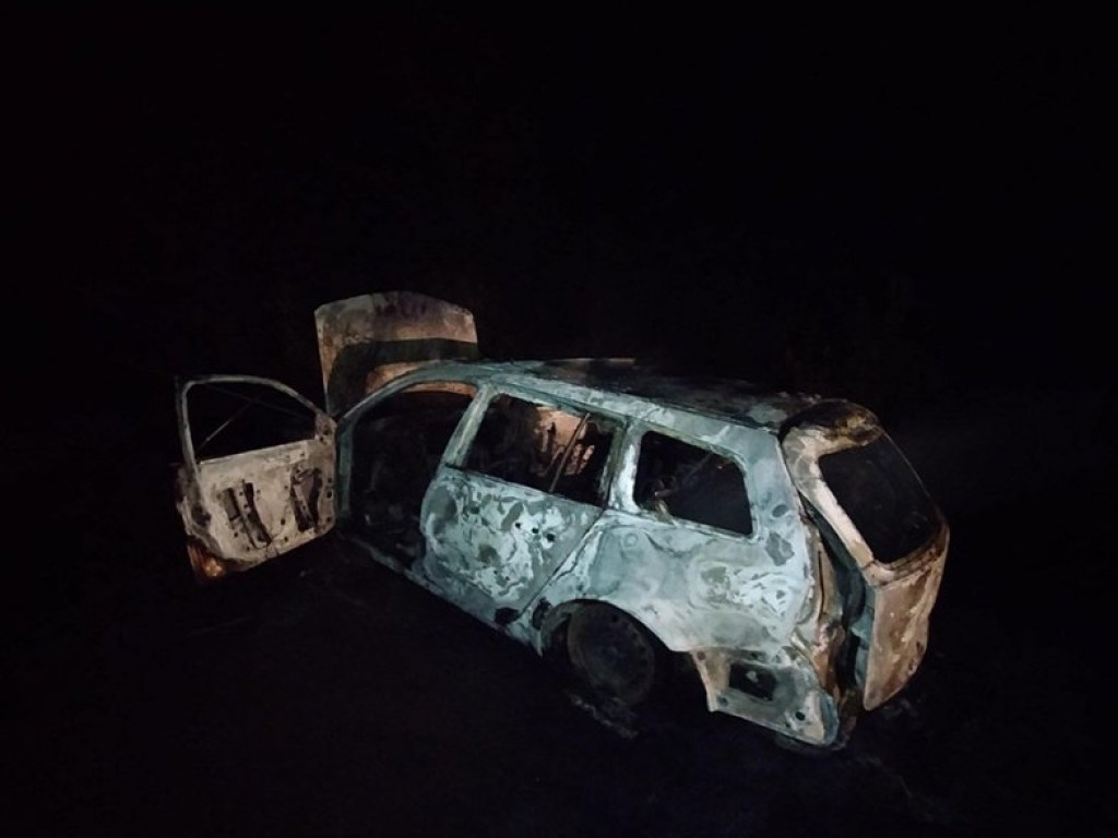 На трассе под Николаевом загорелся автомобиль (ФОТО)