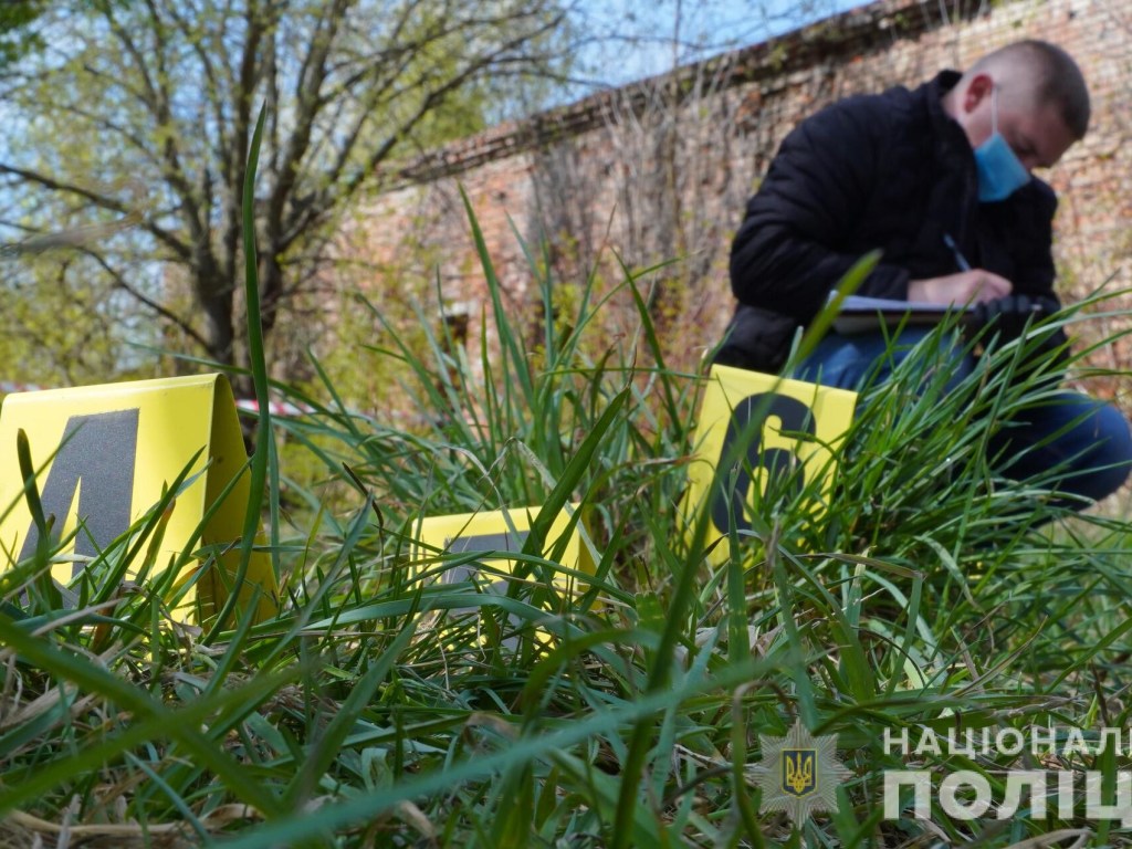 На территории заброшенной воинской части обнаружен труп 38-летней женщины (ФОТО)