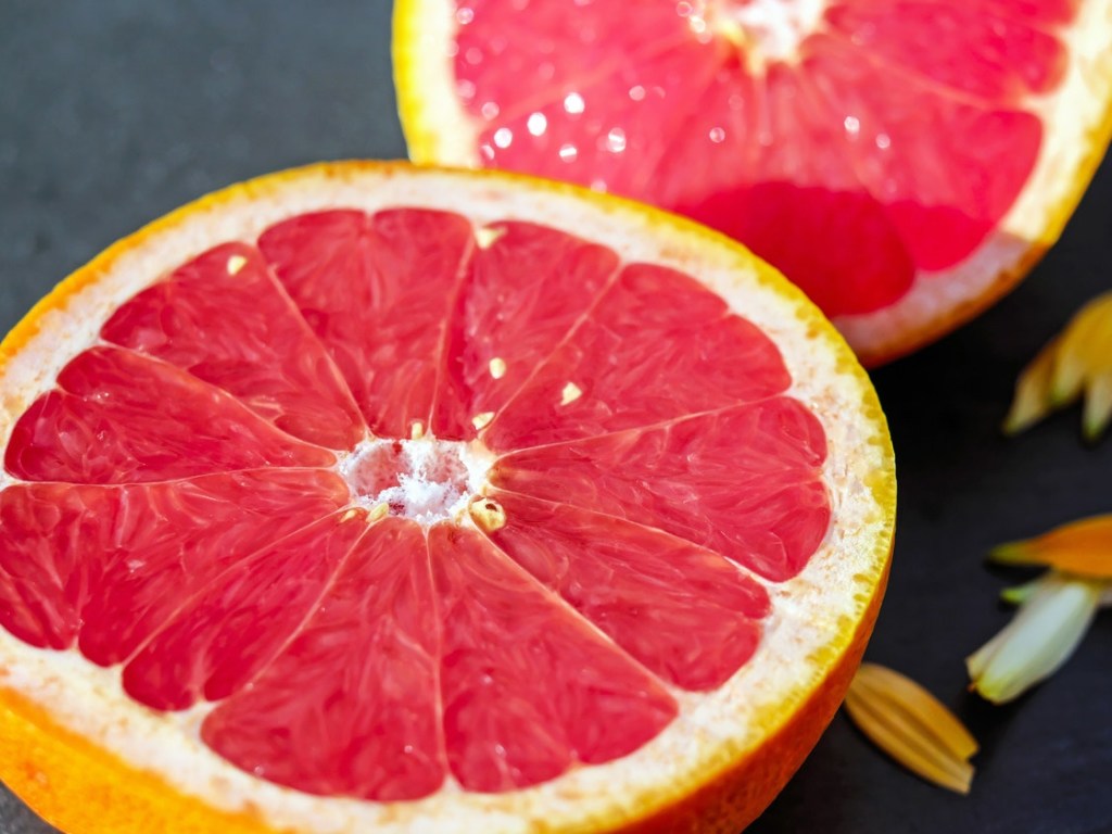 Медики предупредили об опасности грейпфрутового сока