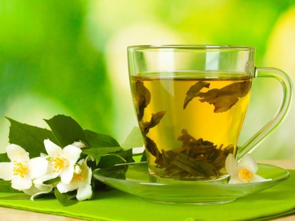 Названы пять целебных свойств зеленого чая