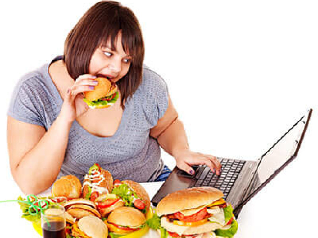 Укротить зверский аппетит: Диетолог рассказала, как не переедать