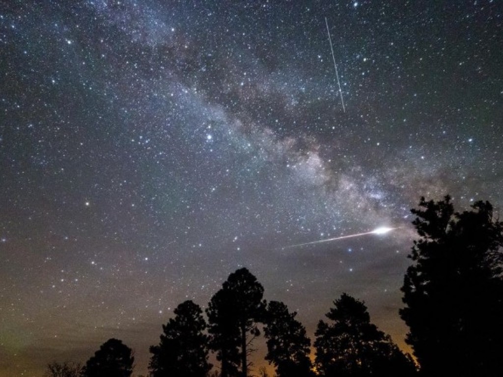 Ночное небо 5 и 6 мая осветит метеорный поток Эта-Акварид (ФОТО, ВИДЕО)