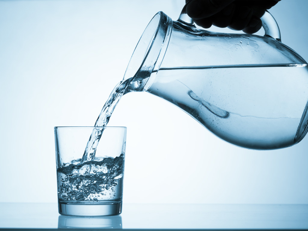 Эксперты рассказали, как правильно пить воду