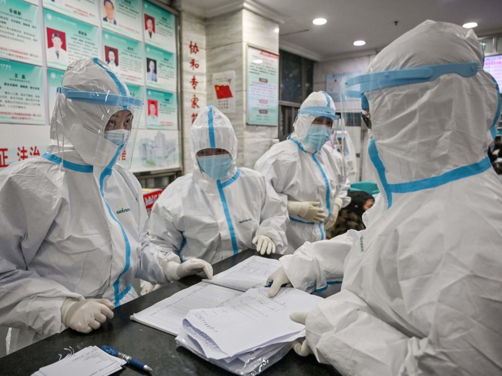 Власти КНР скрывали данные о коронавирусе, чтобы запастись медикаментами – СМИ