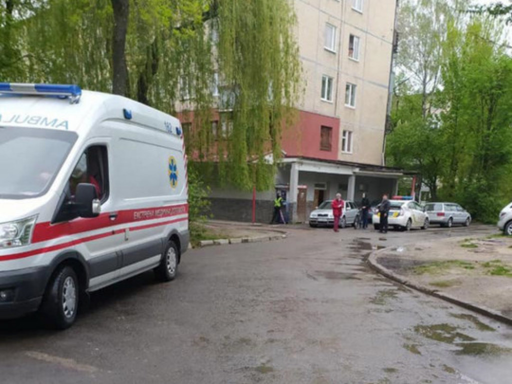 Во Львове прогремел взрыв в отделении почты: первые детали происшествия (ФОТО)