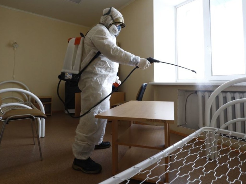 В Житомире из-за вспышки коронавируса закрыли городскую больницу